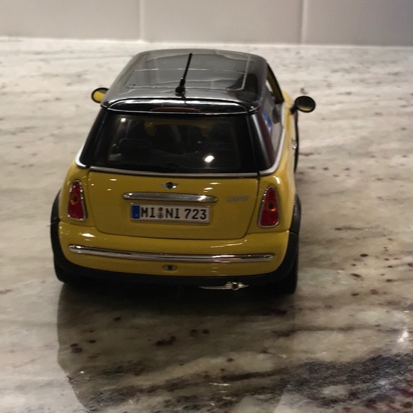MINI Cooper Toy Car - Picture 8 of 9